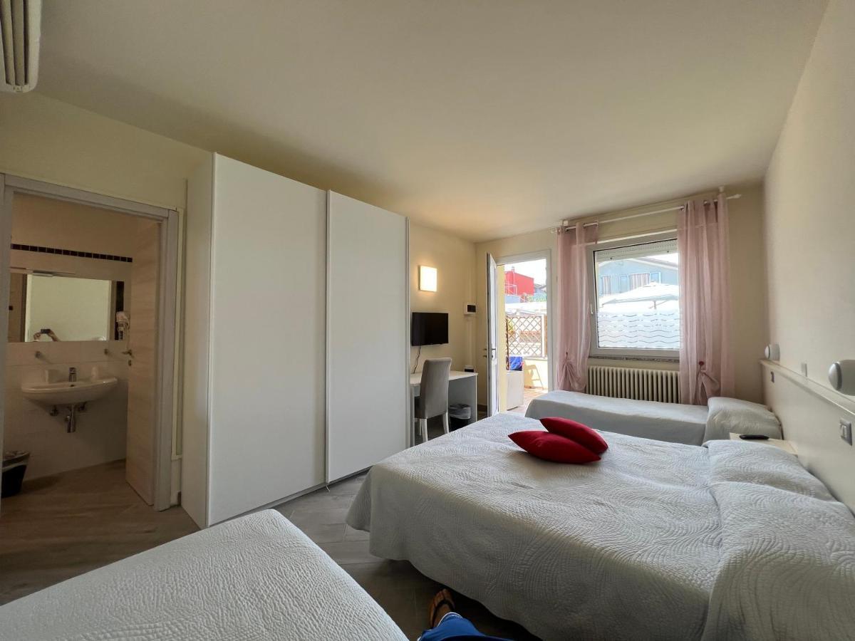 Hotel Locanda Rosy Cattolica Extérieur photo